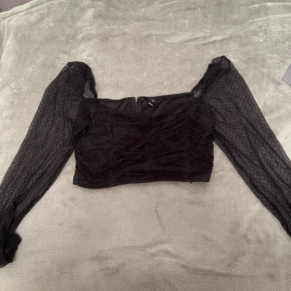 Mesh Sleeve Crop Top🖤♠️